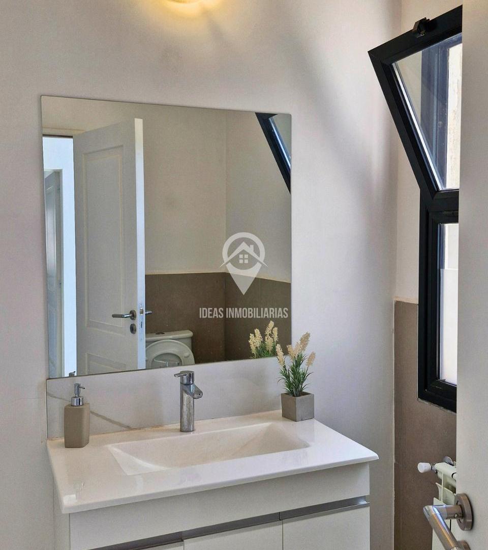 Foto de Casa con piscina en barrio cerrado Santa Ángela III | Centenario, imagen 5