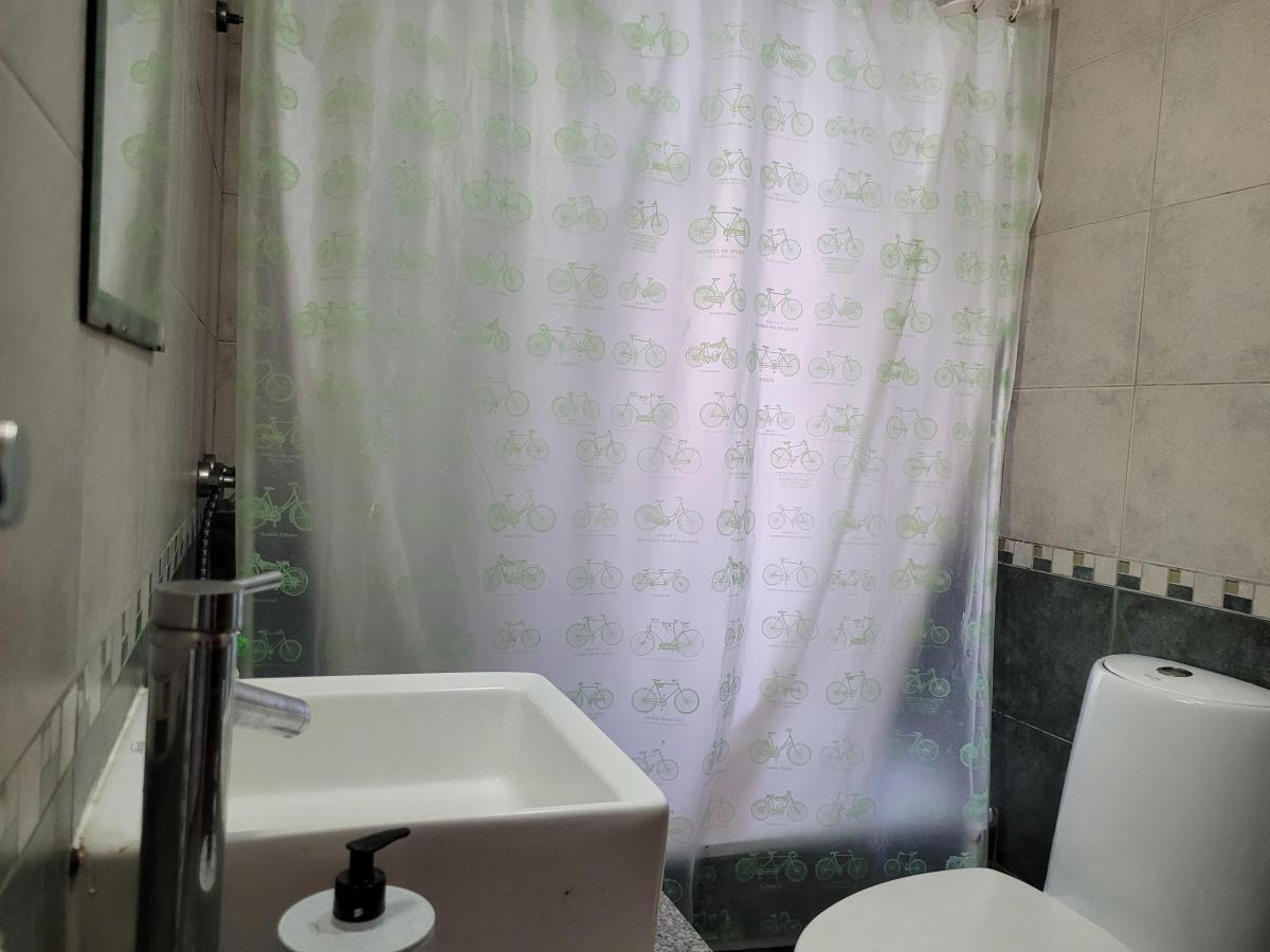 Departamento 3 Ambientes con Cochera en Avellaneda Sobre Av Mitre Al 2400 Rebajado! 4