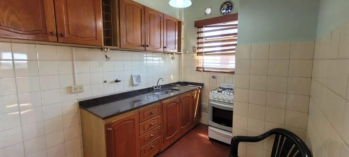 Monoambiente en venta y/o alquiler sobre Av. Mitre 3