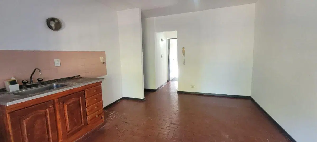 DEPARTAMENTO 2 Ambientes zona estacion Wilde ctro. 2