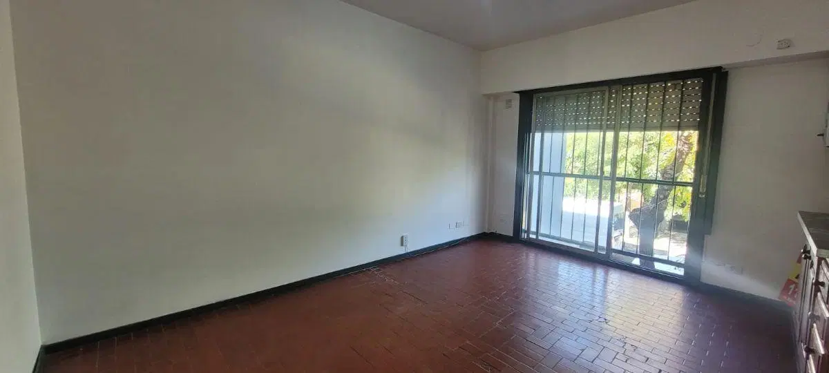 DEPARTAMENTO 2 Ambientes zona estacion Wilde ctro. 4