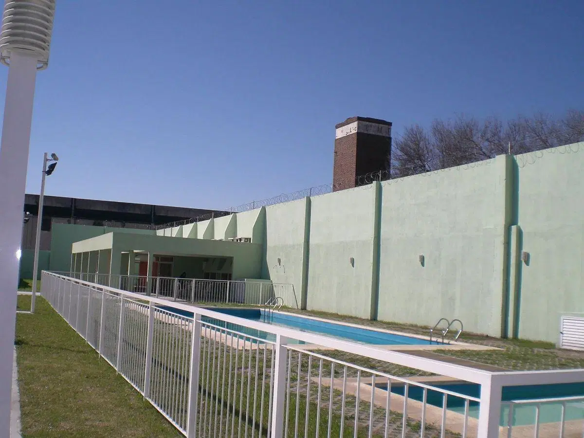 Departamento de 3 ambientes en B° Pinar de Wilde 5