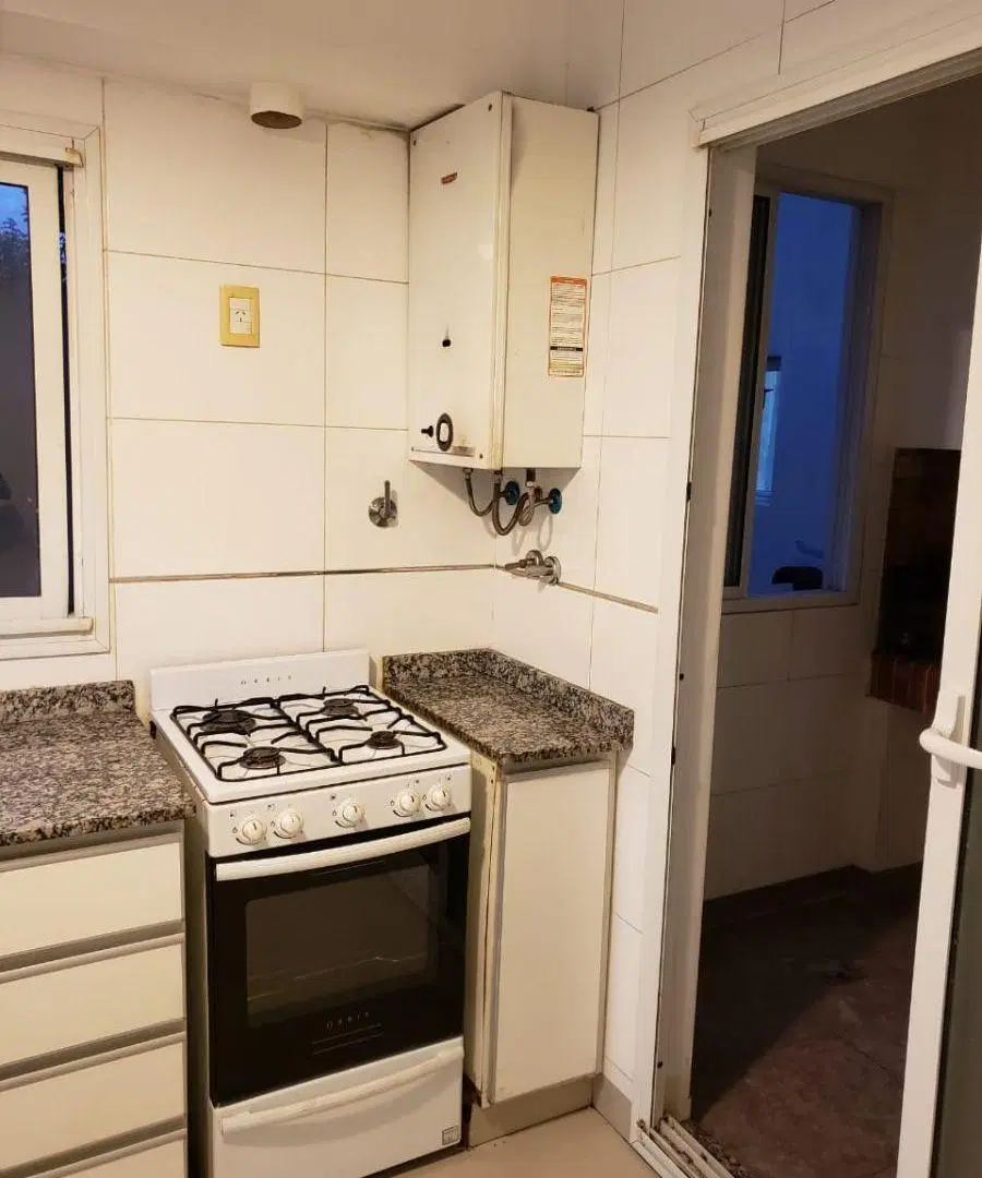 Departamento de 3 ambientes en edificio de categoria s/ Av. mitre 5