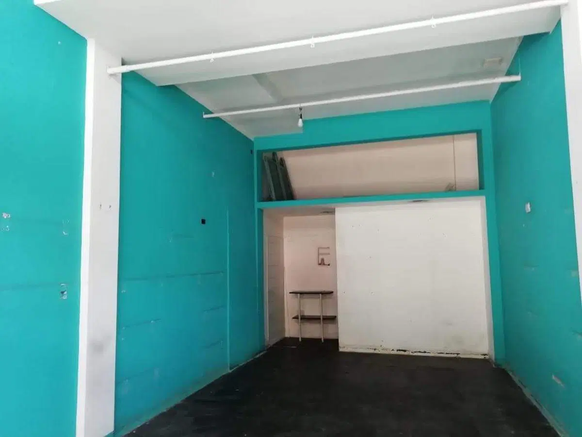 Local en alquiler F. Onsari 38 a mts. de Av. Mitre 1