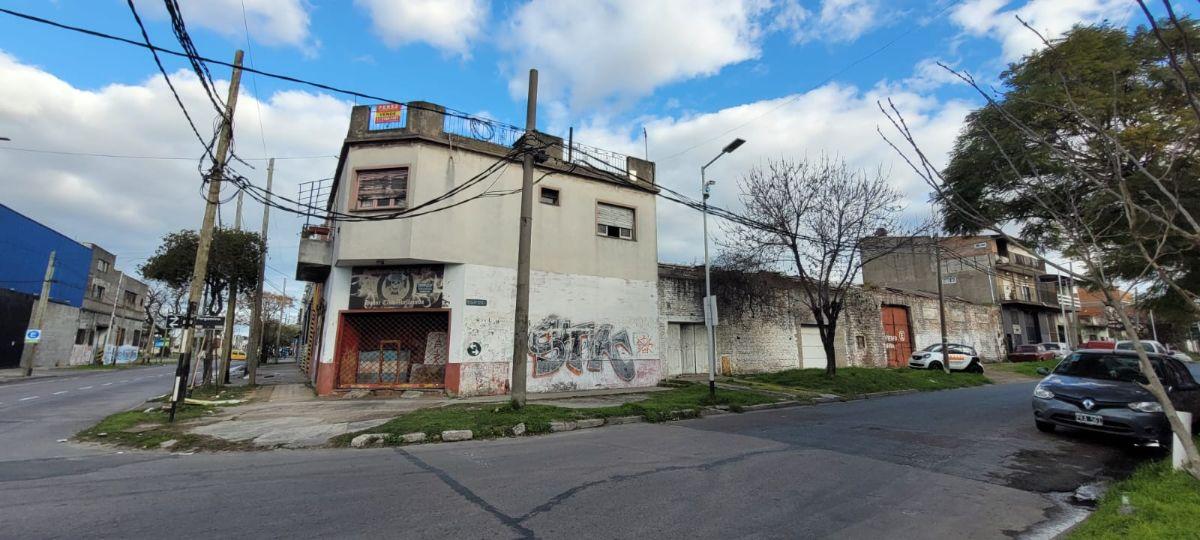Foto de CASA EN PLANTA ALTA CON TERRENO, TERRAZA Y COCHERA en esquina., imagen 4