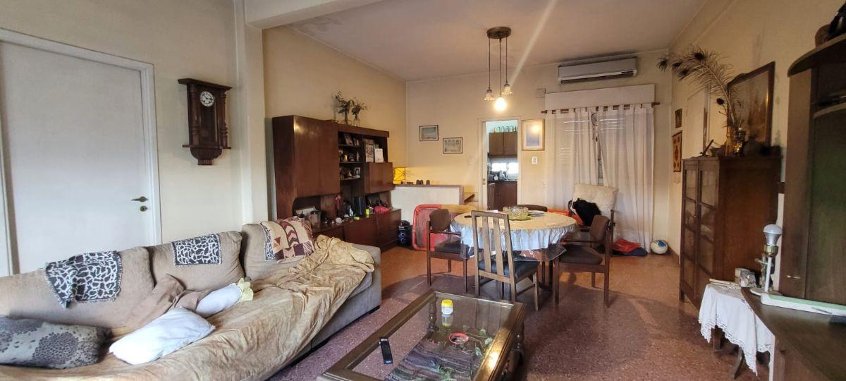 Foto de CASA EN PLANTA ALTA CON TERRENO, TERRAZA Y COCHERA en esquina., imagen 5