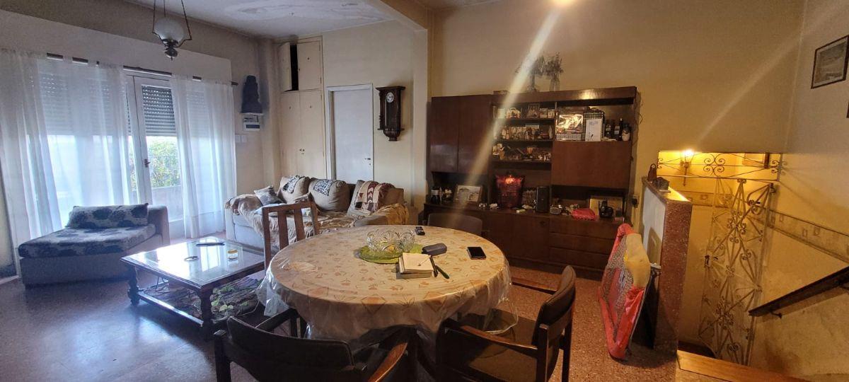Foto de CASA EN PLANTA ALTA CON TERRENO, TERRAZA Y COCHERA en esquina., imagen 3