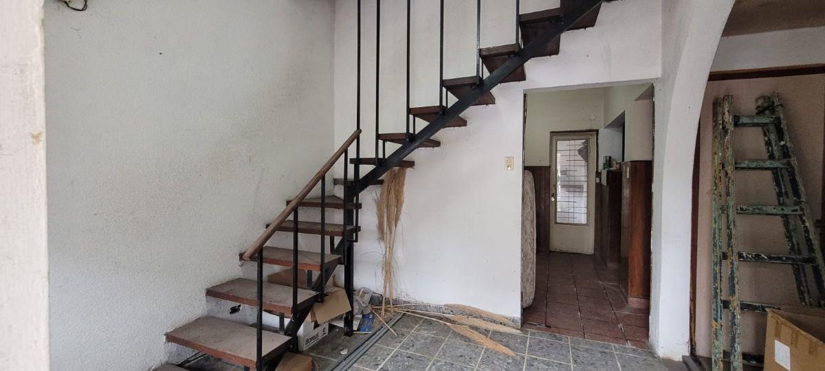 Foto de CASA PH EN VENTA 3 AMBIENTES OPORTUNIDAD PJE. ARIEL AL 600 WILDE, imagen 2