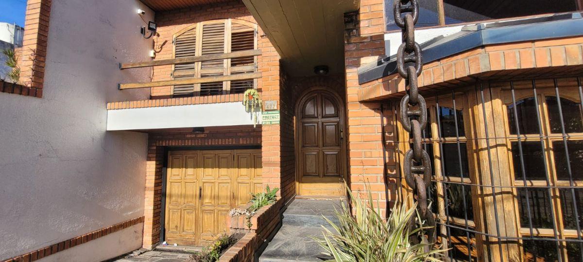 Foto de CASA EN VENTA, EXCELENTE PROPIEDAD EN WILDE CENTRO Lartigau al 400., imagen 4