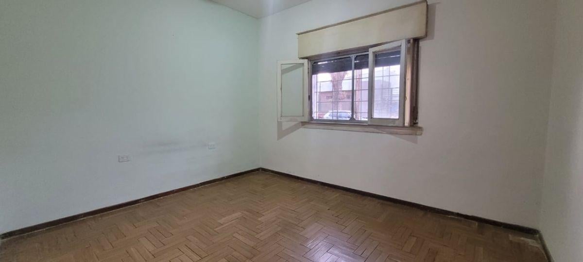 Foto de Casa de 70 m² con 2 dormitorios y fondo libre en alquiler en Wilde, imagen 4