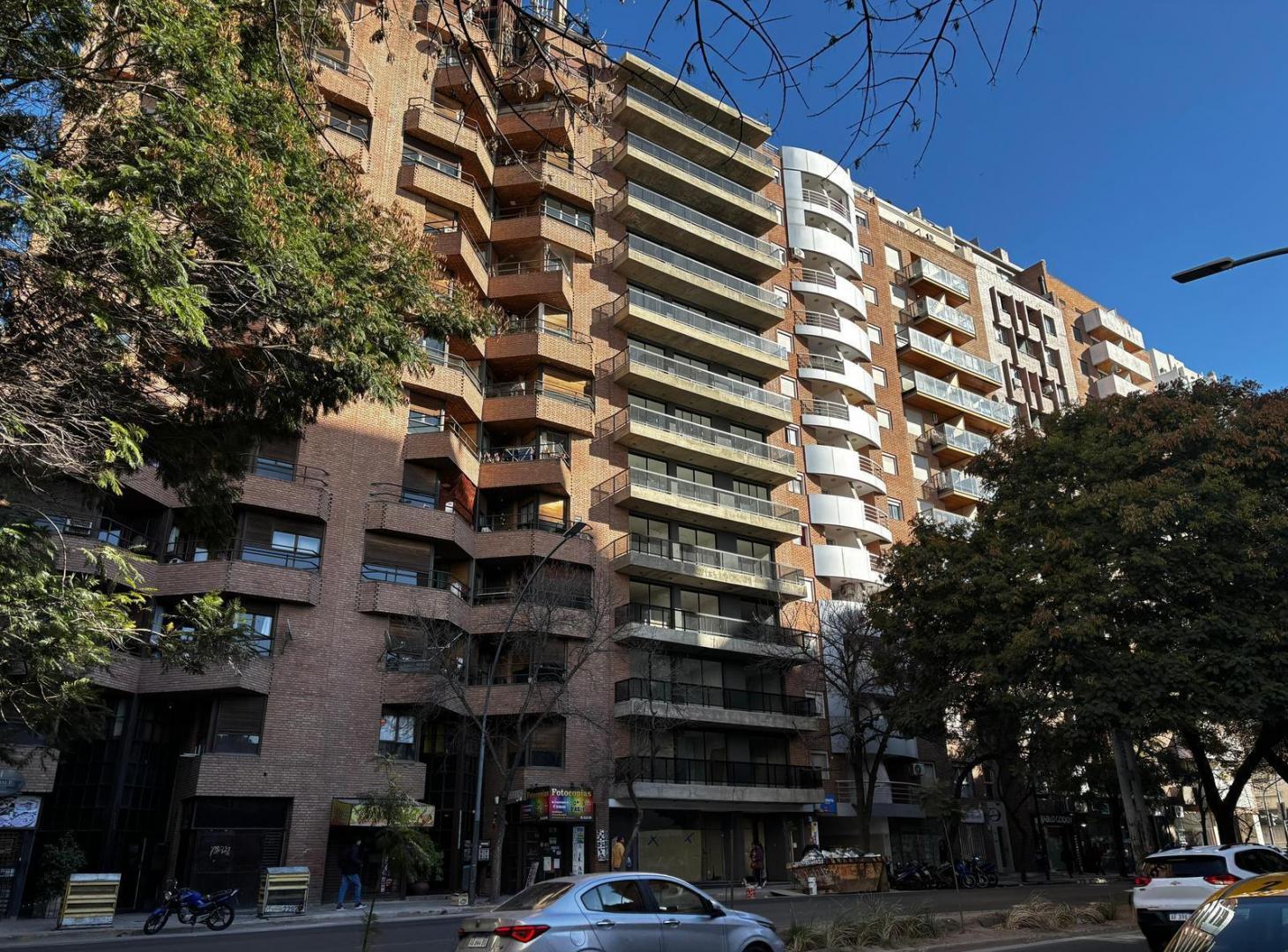Foto de ALQUILER: Bv. Illia | B° Nueva Córdoba | 1 Dorm | Patio y Asador, imagen 3