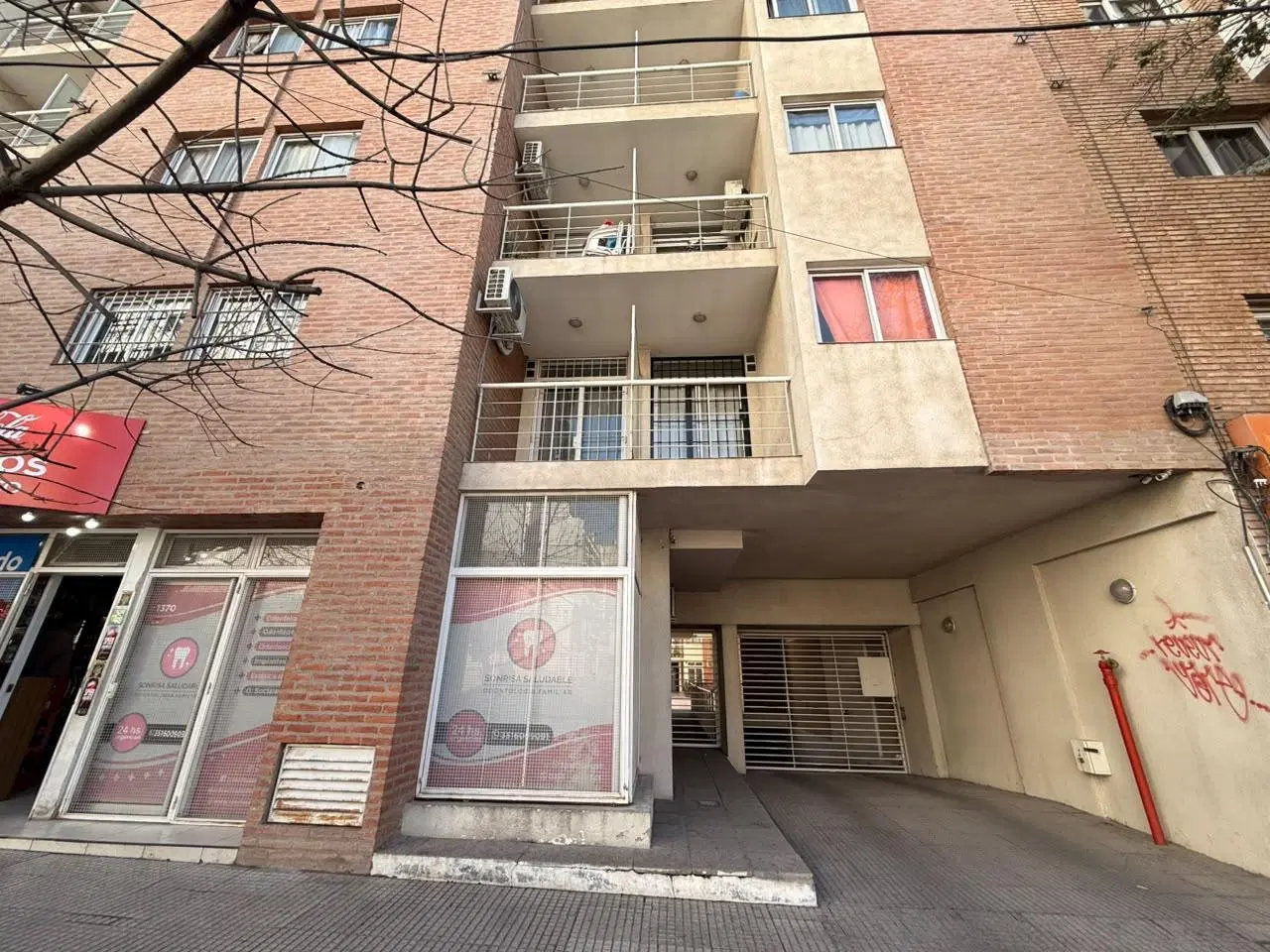 ALQUILER | Av. Vélez Sarsfield | Nueva Córdoba | 1 Dorm, balcón, pileta, SUM 2