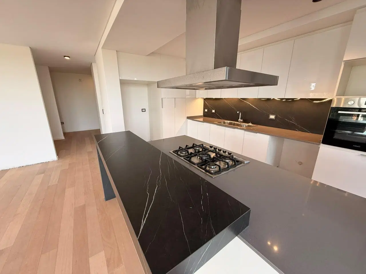 ALQUILER | 2 Dorm | Villa Belgrano | Dúplex con Terraza, Jacuzzi y 2 Cocheras | Amenities Premium 8