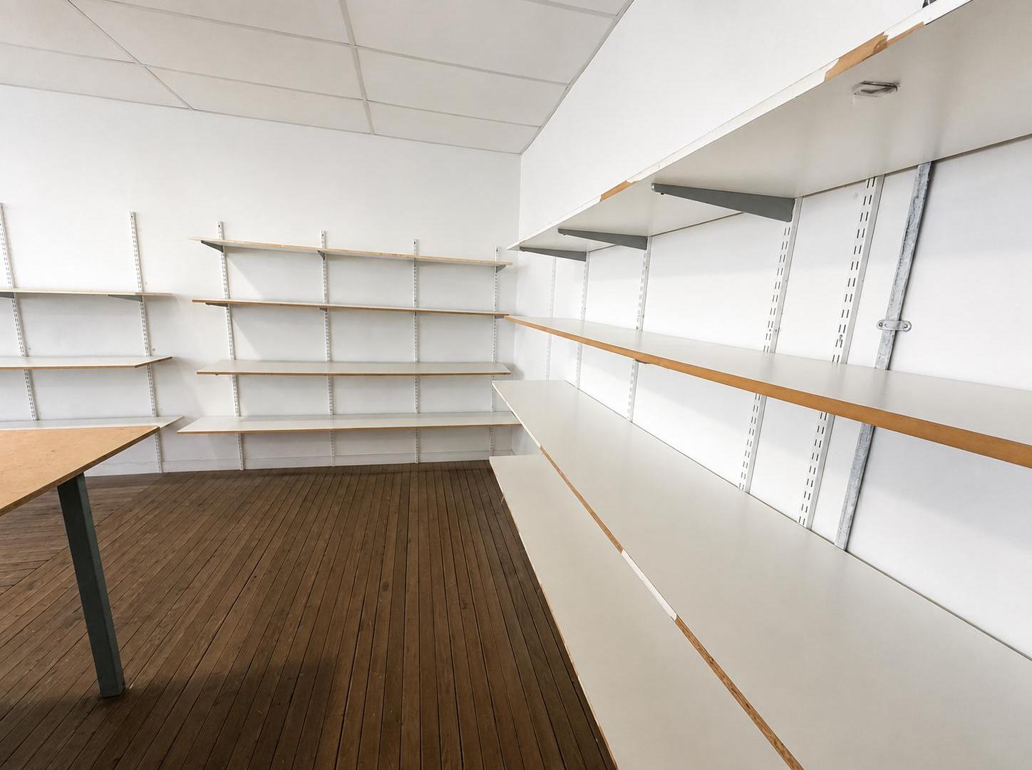 Foto de ALQUILER | SAN MARTIN | CENTRO | 60 m² | ALTO TRANSITO | VIDRIEDA, imagen 2