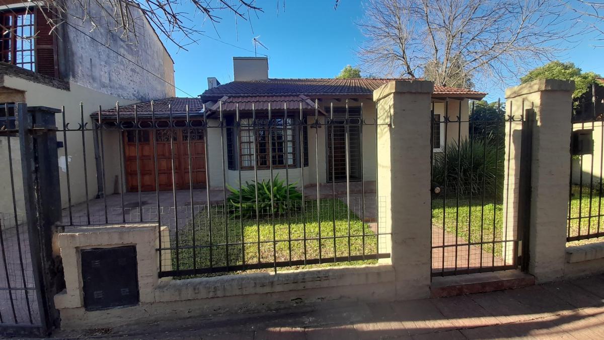 Venta Chalet de 4 Ambientes en Ituzaingo