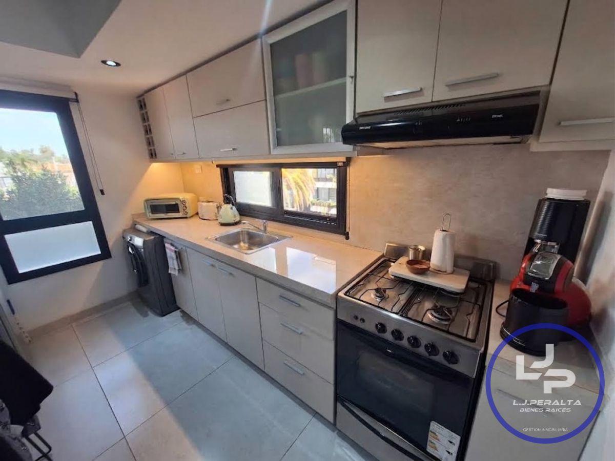 Foto de EN VENTA DEPTO. 2 AMBIENTES C/ 3 COCHERAS APTO CRÉDITO - Gral. Félix, imagen 3