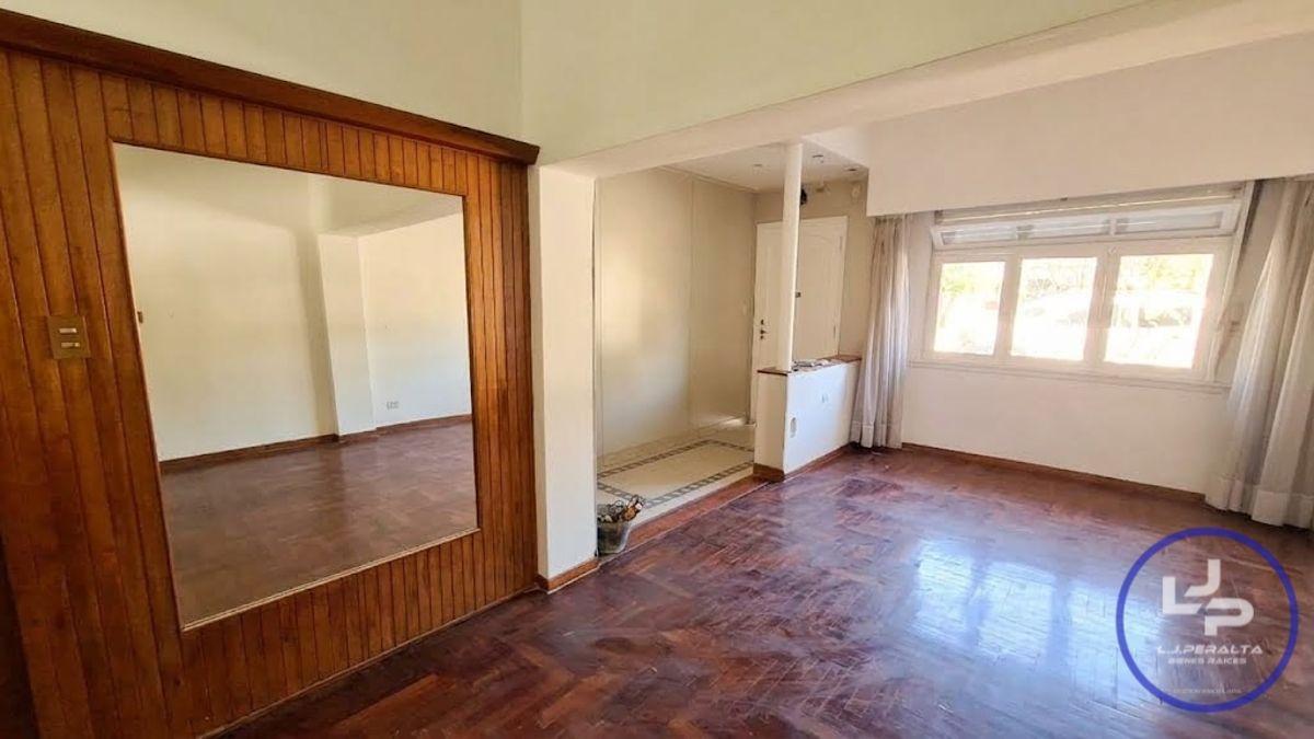 Foto de EN VENTA PH TIPO CASA 3 AMBIENTES EN PB COMPLETA CON COCHERA Y PATIO, imagen 4
