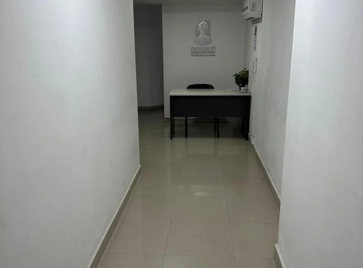 Oficina en alquiler en Junin al 100 5