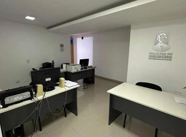 Oficina en alquiler en Junin al 100 2