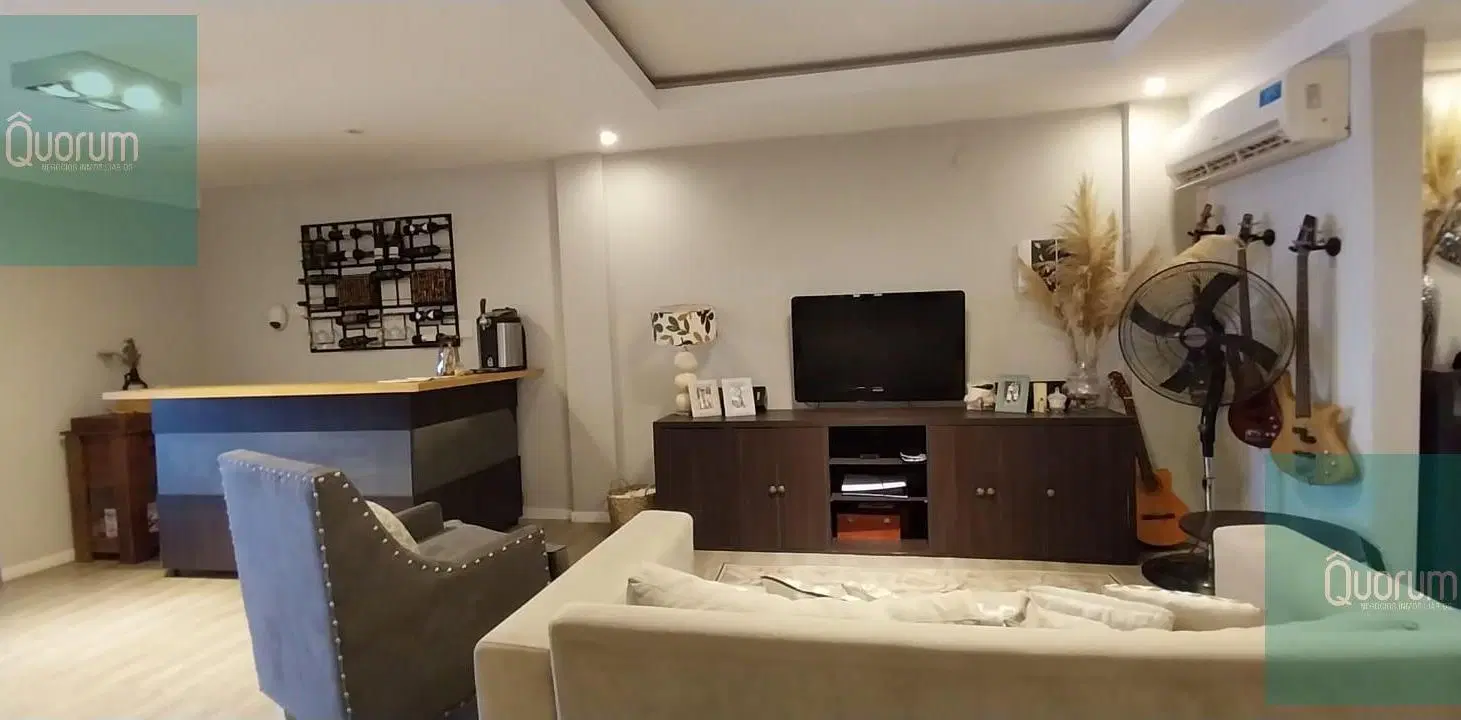 Casa 4D en Venta, San Martin al 3800 2