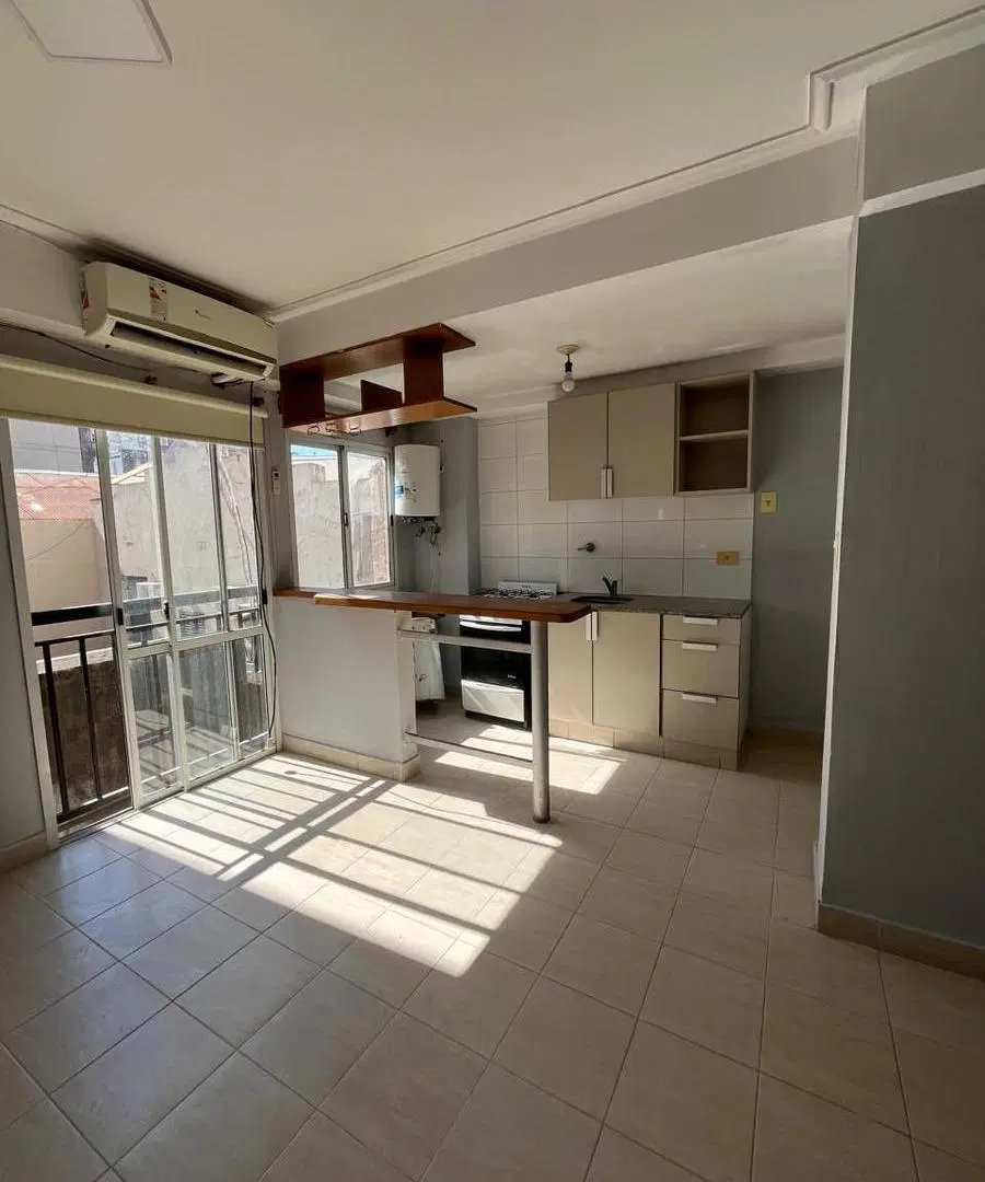 Departamento en alquiler en Crisóstomo al 500 5