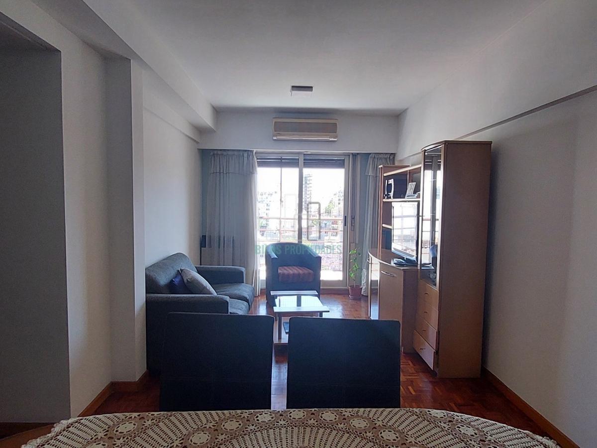 Venta Departamento 5 Ambientes con Balcon Al Frente y Cochera en Villa Crespo 1