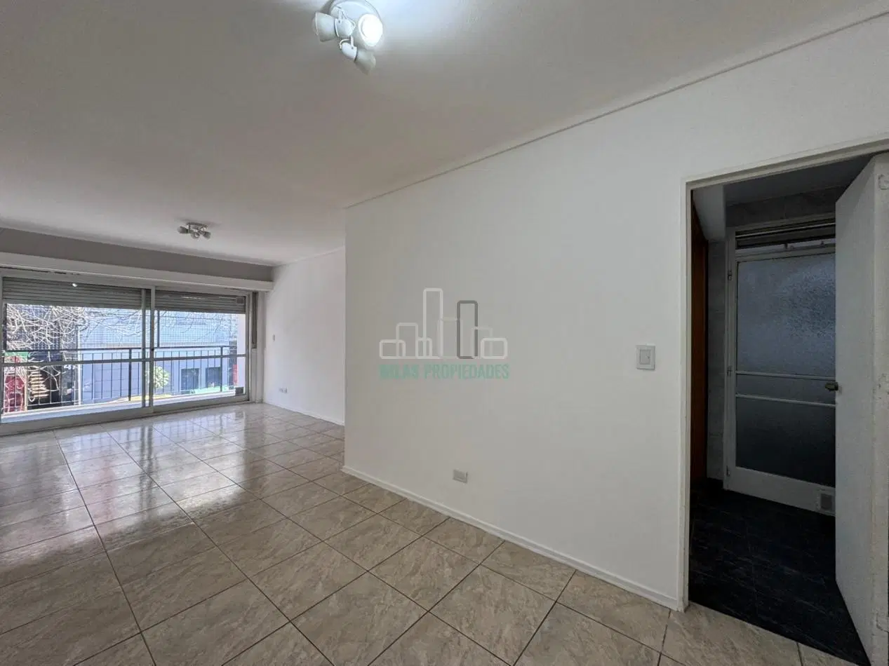 ALQUILER 3 Ambientes con Comedor Diario, Balcon Corrido y Lavadero Independiente en Almagro 5