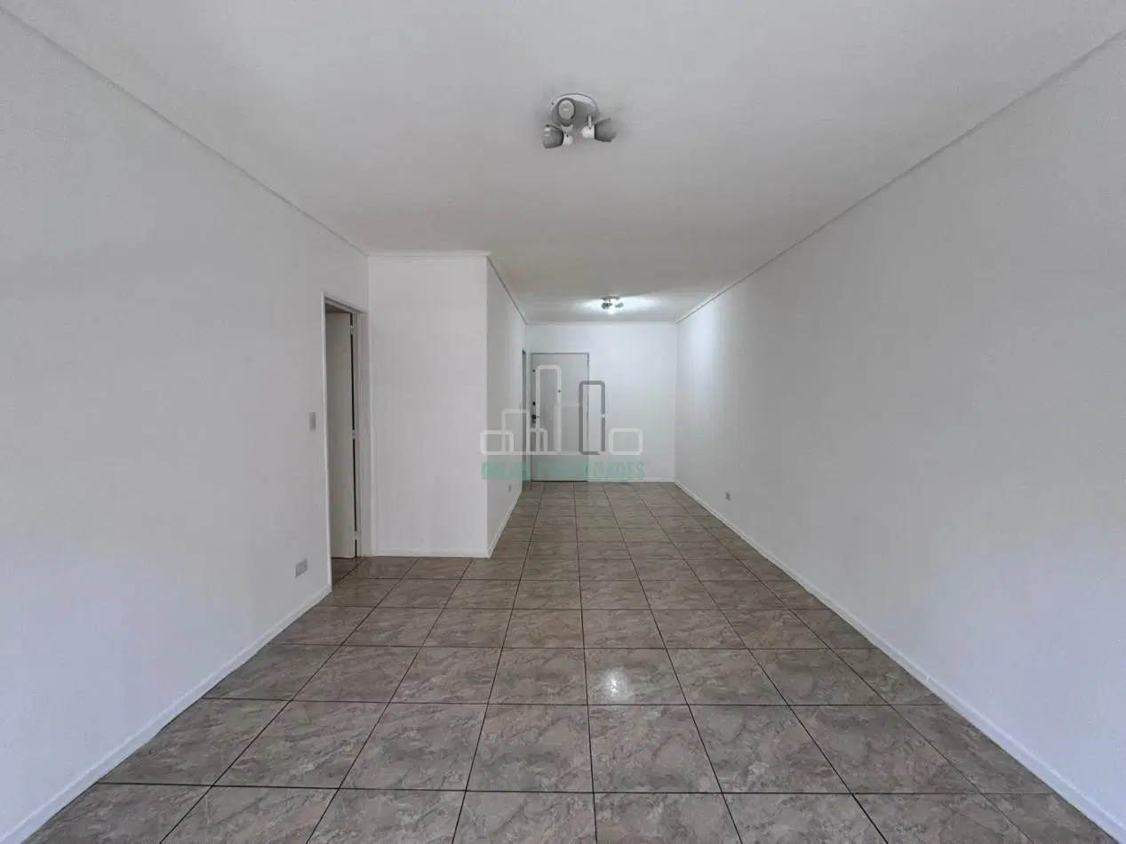 ALQUILER 3 Ambientes con Comedor Diario, Balcon Corrido y Lavadero Independiente en Almagro 3