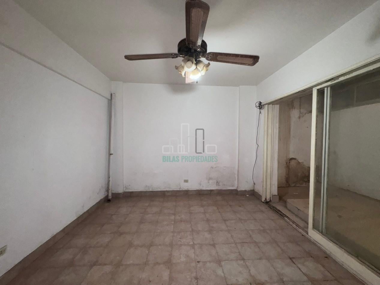 Foto de MONOAMBIENTE CON PATIO PROPIO - PARA REFACCIONAR - ALMAGRO, imagen 2