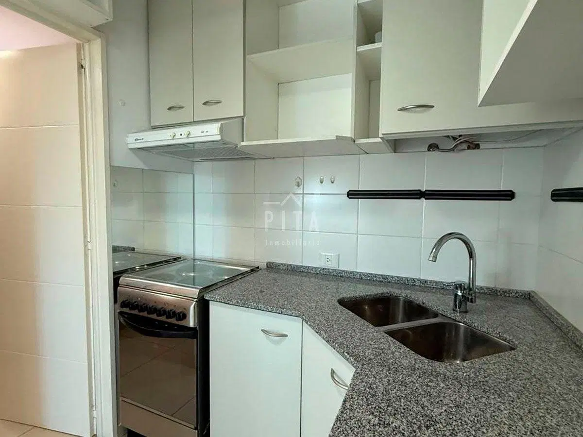Dpto un dormitorio en el centro de Cipolletti 5