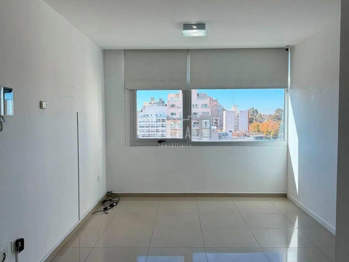 Dpto un dormitorio en el centro de Cipolletti 3