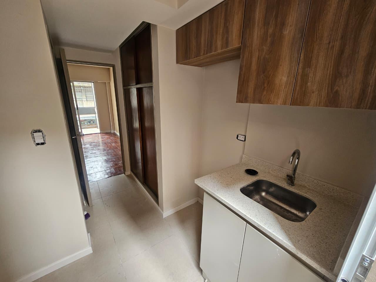 Foto de VENDE MONOAMBIENTO CON BALCON Y PATIO - RECICLADO 100%, imagen 2