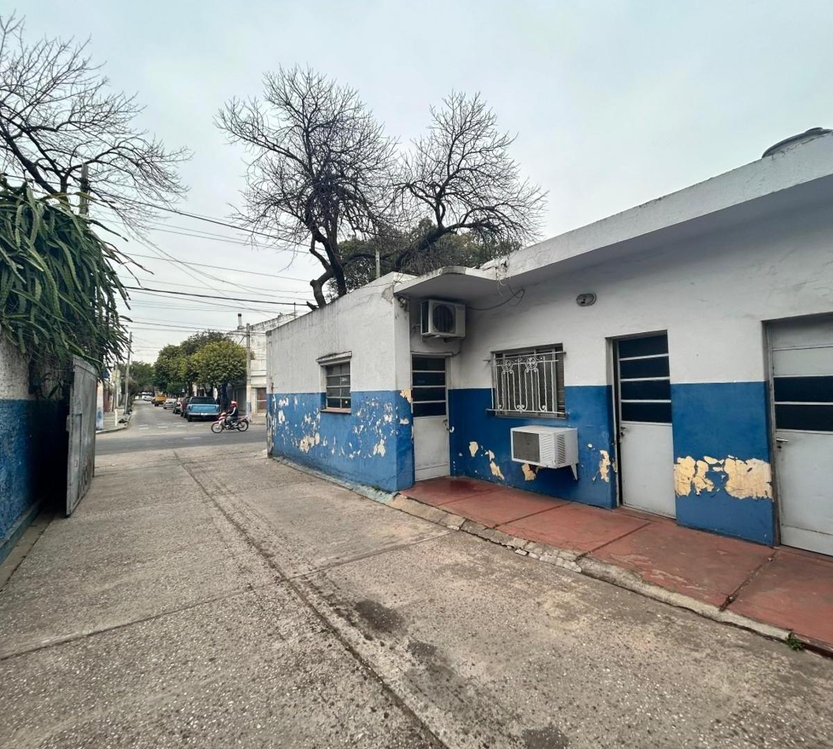 Importante Lote de 2331 m², Sobre Ayolas 500, Doble Ingreso 2