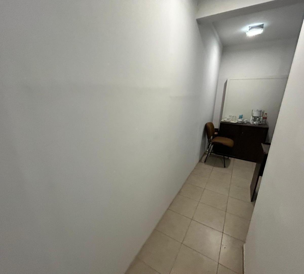 Foto de Av Pellegrini 3400, Oficina/Local Comercial, excelente zona, imagen 5