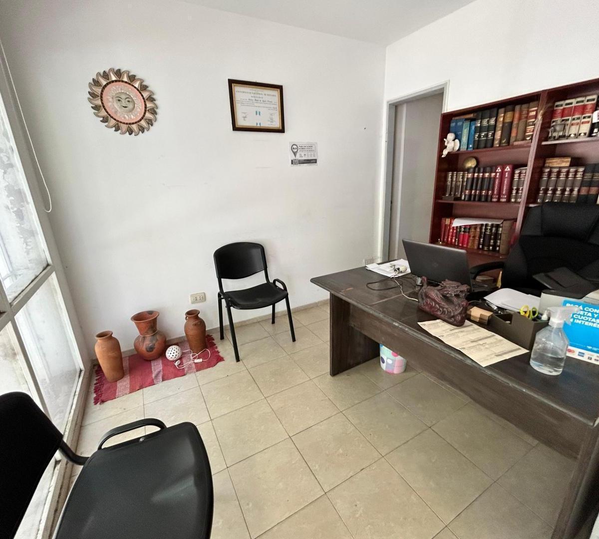 Foto de Av Pellegrini 3400, Oficina/Local Comercial, excelente zona, imagen 3