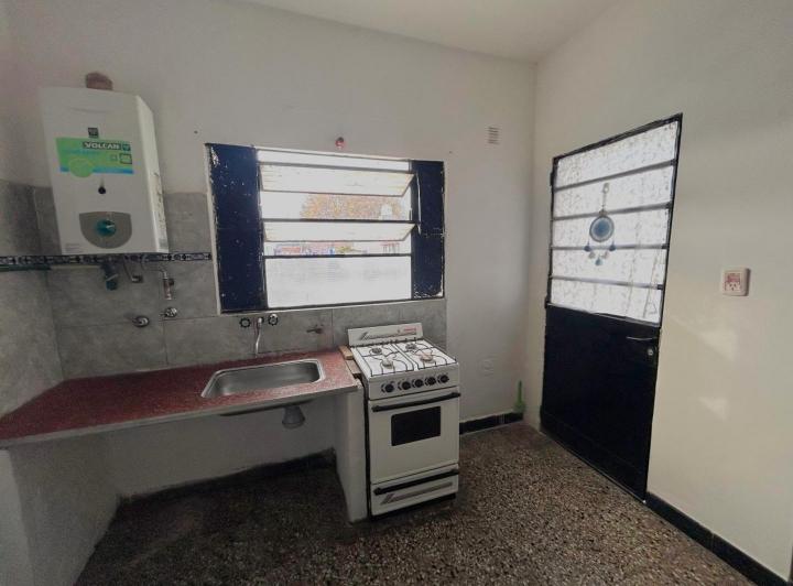 Foto de Sarmiento 4100, interna planta alta, un dormitorio., imagen 3