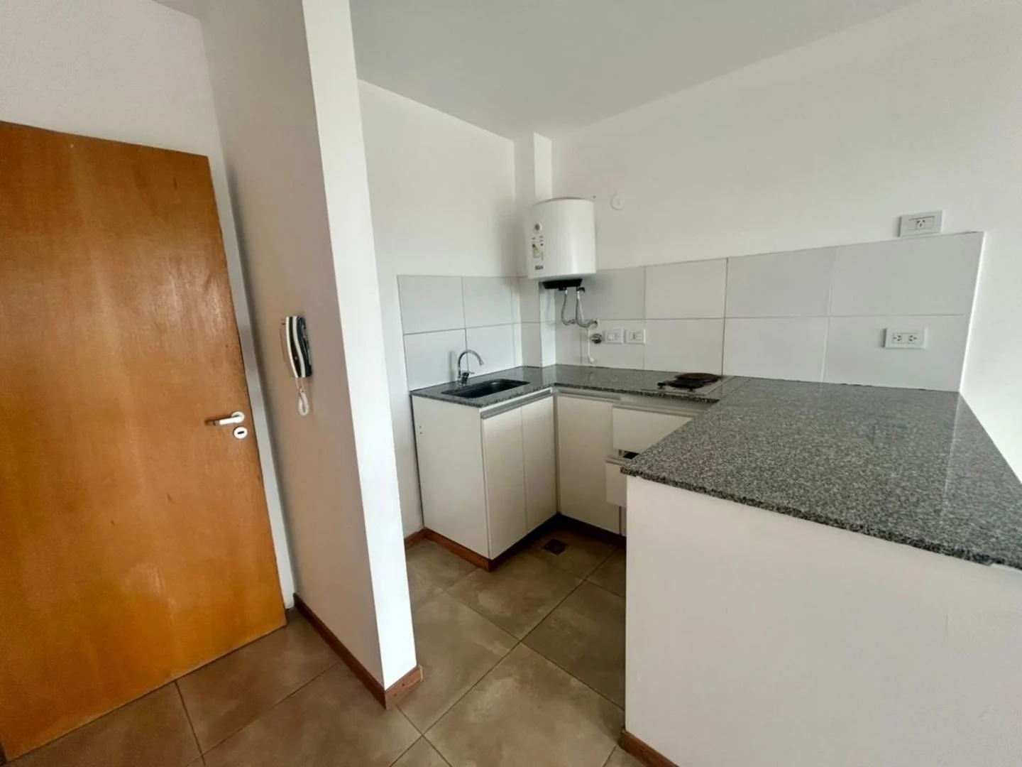 Foto de Mitre, 3200, departamento contrafrente, 1 dormitorio, piso 8, imagen 2