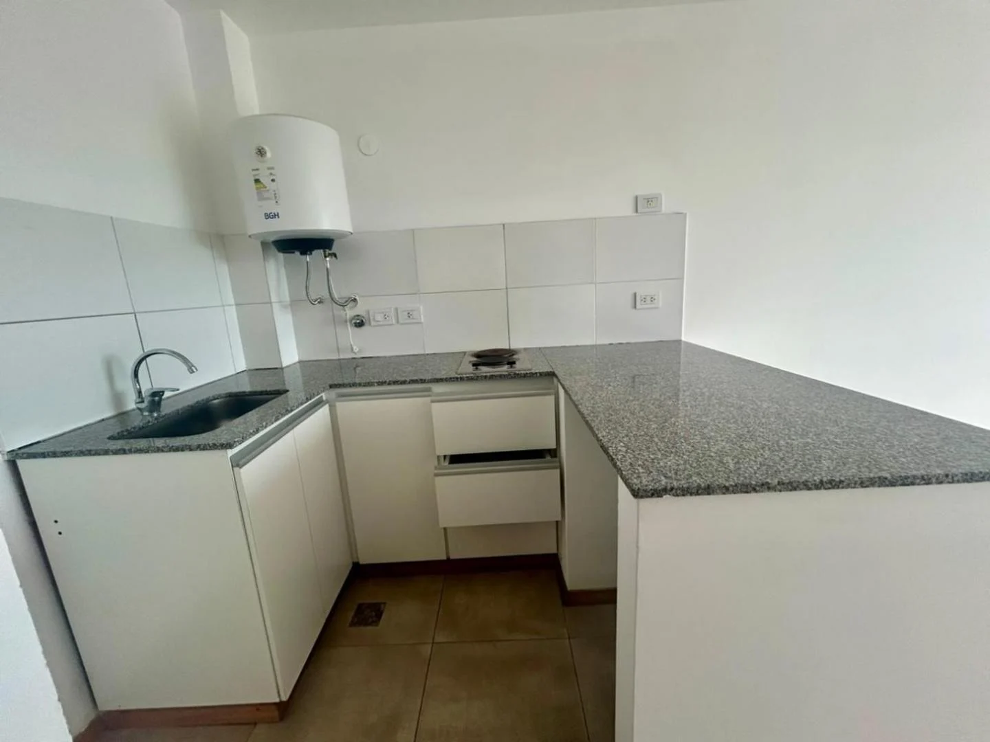 Foto de Mitre, 3200, departamento contrafrente, 1 dormitorio, piso 8, imagen 4