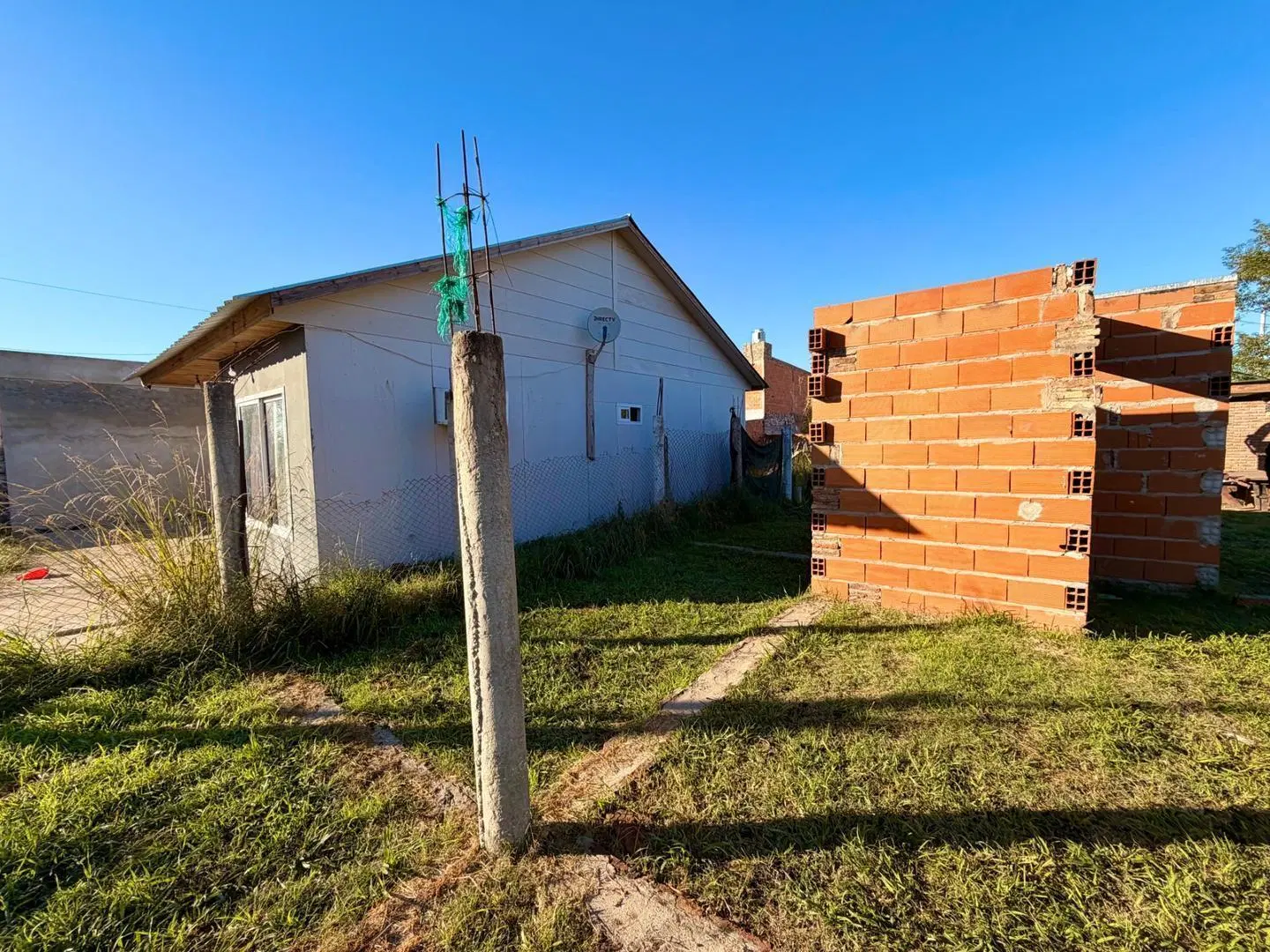 Santa Susana, terreno de 355 m2, con pileta 1