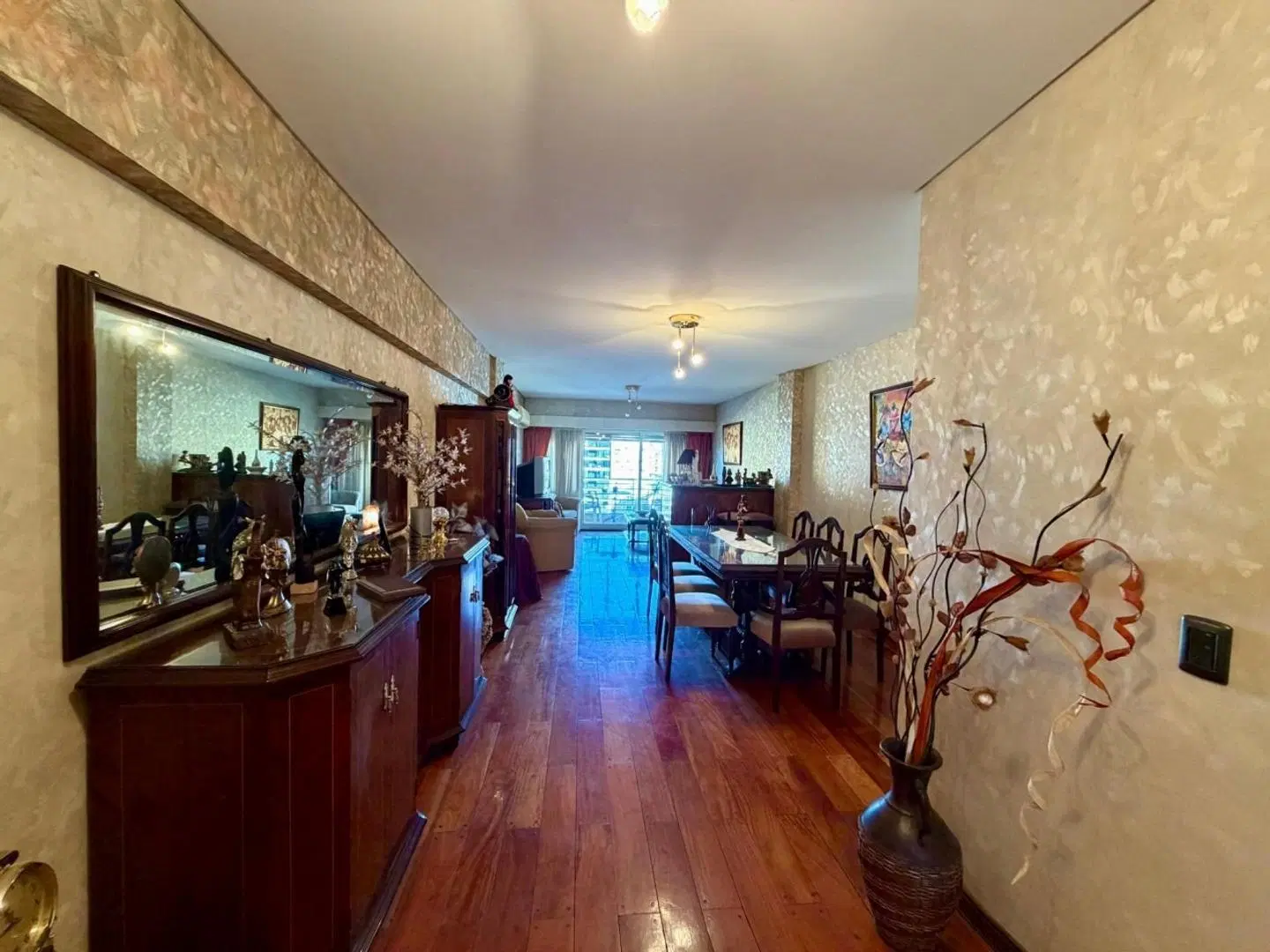 DEPARTAMENTO DE 3 DORMITORIOS, FRENTE, COCHERA Y AMENITIS, 2