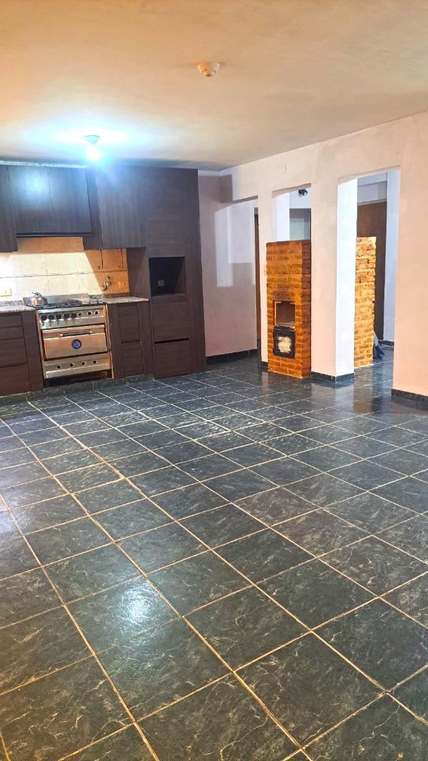 La Carolina, el Viraro al 6100, casa amplia de 3 dormitorios