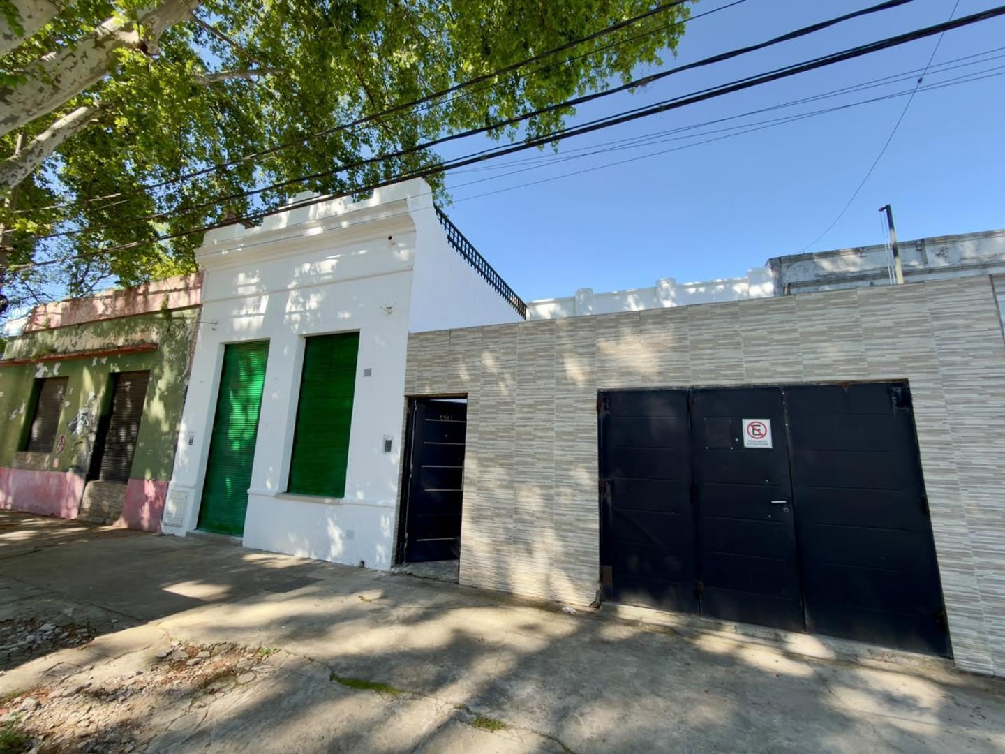 Foto de Buenos aires 5500, casa amplia de 2 dormitorios mas comodín., imagen 1
