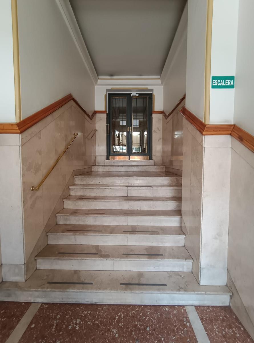 Mendoza y Libertador. Edificio Angualasto. Micro Centro. 3