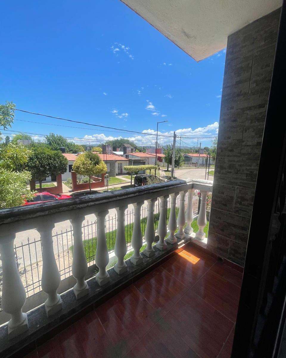 Vendo Casa en Barrio 16 de Noviembre! 5
