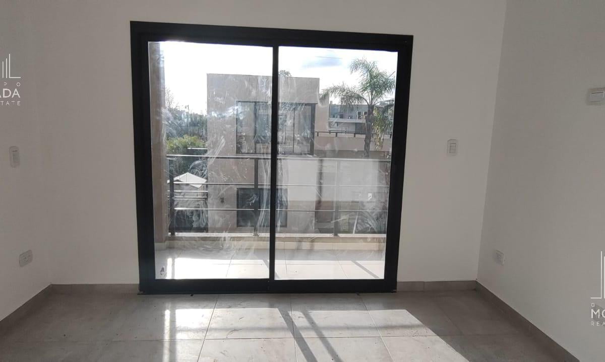 Venta Casa tipo Townhouse en Spring Park Pilar