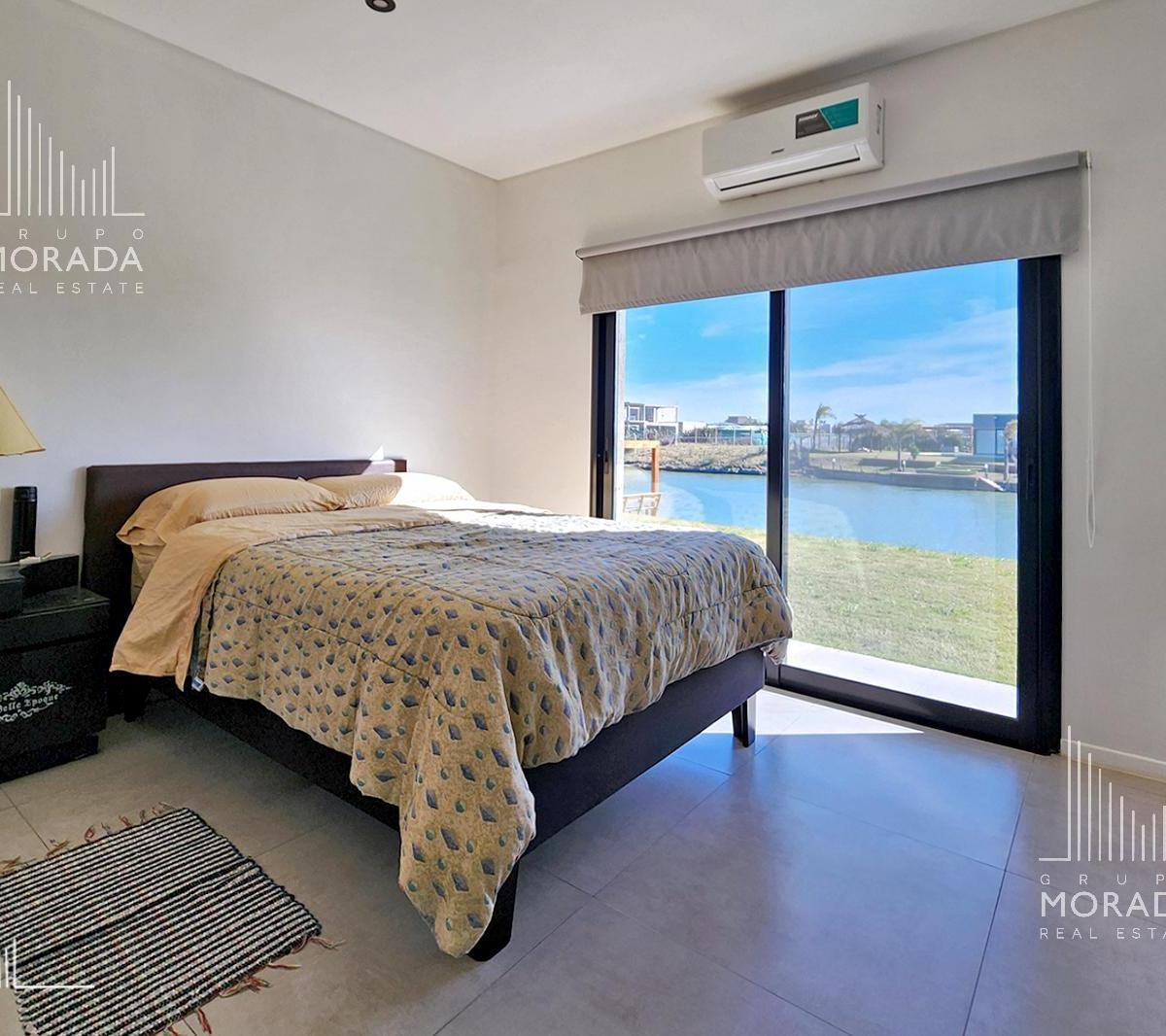 Foto de Casa en venta 3 dormitorios al agua en San Sebastian, imagen 4