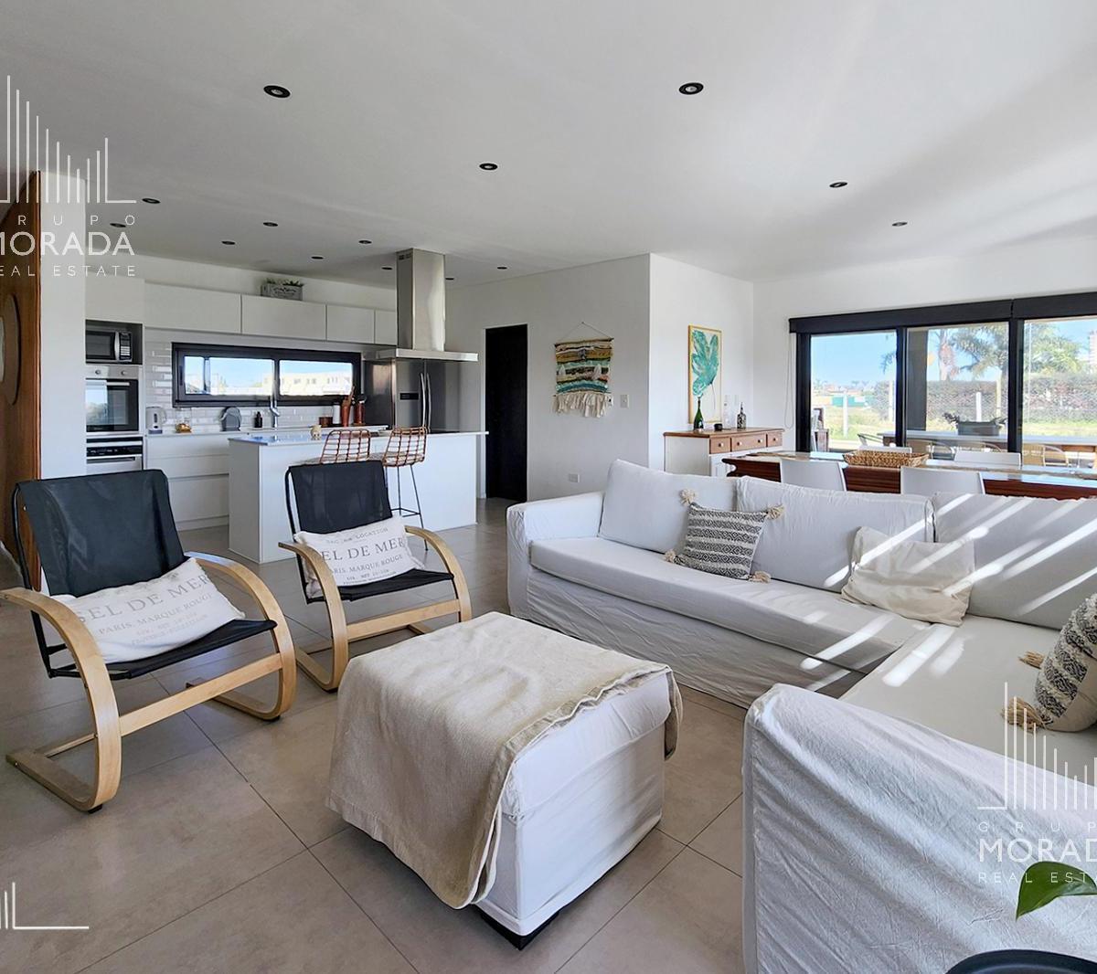 Foto de Casa en venta 3 dormitorios al agua en San Sebastian, imagen 2