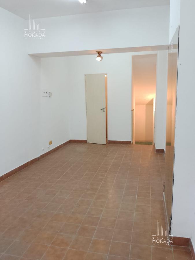 Venta Local Comercial con Deposito en Parque Patricios Excelente Ubicacion 5