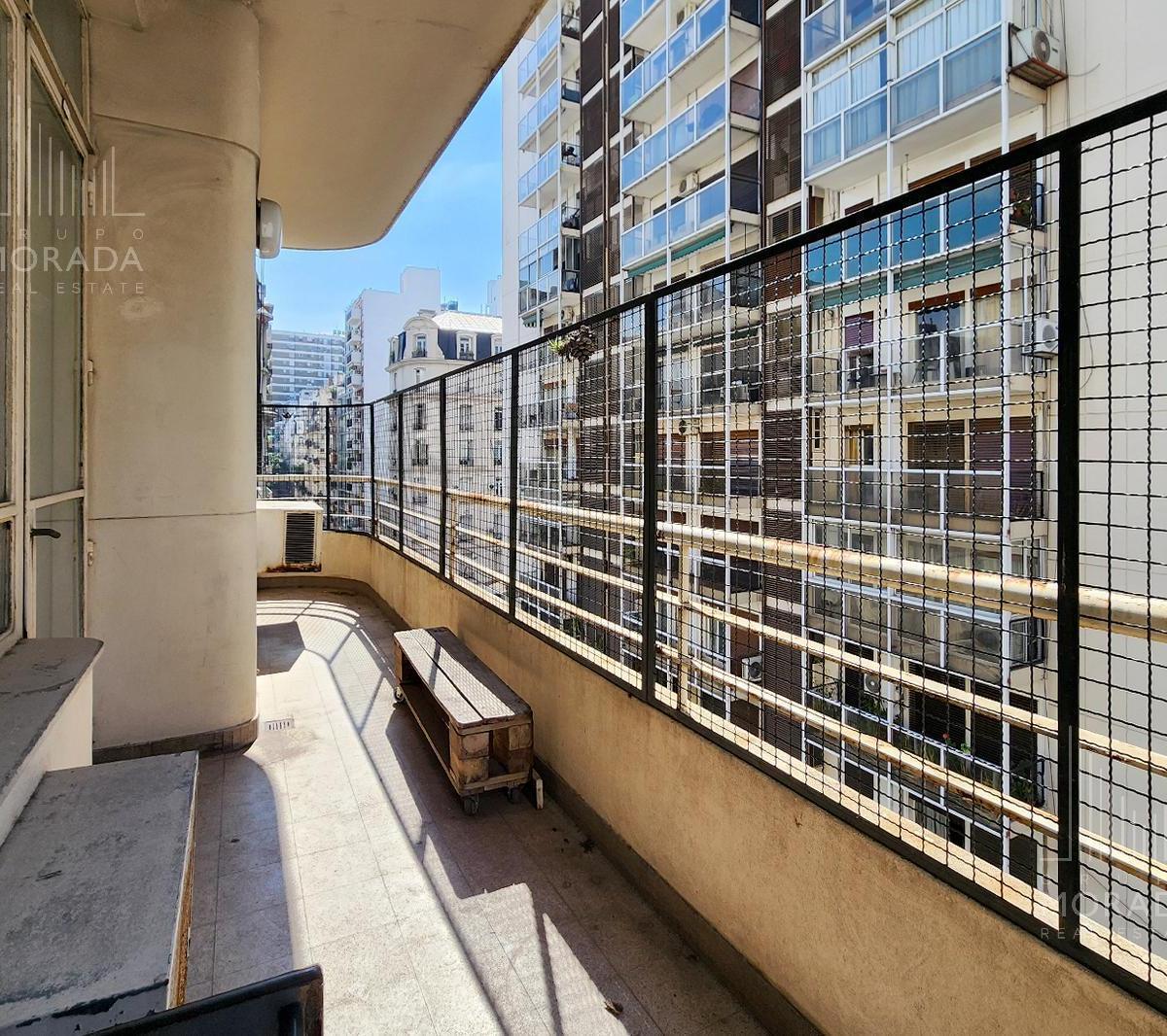 Venta Departamento Semipiso 5 Amb. con Baulera en Recoleta 1
