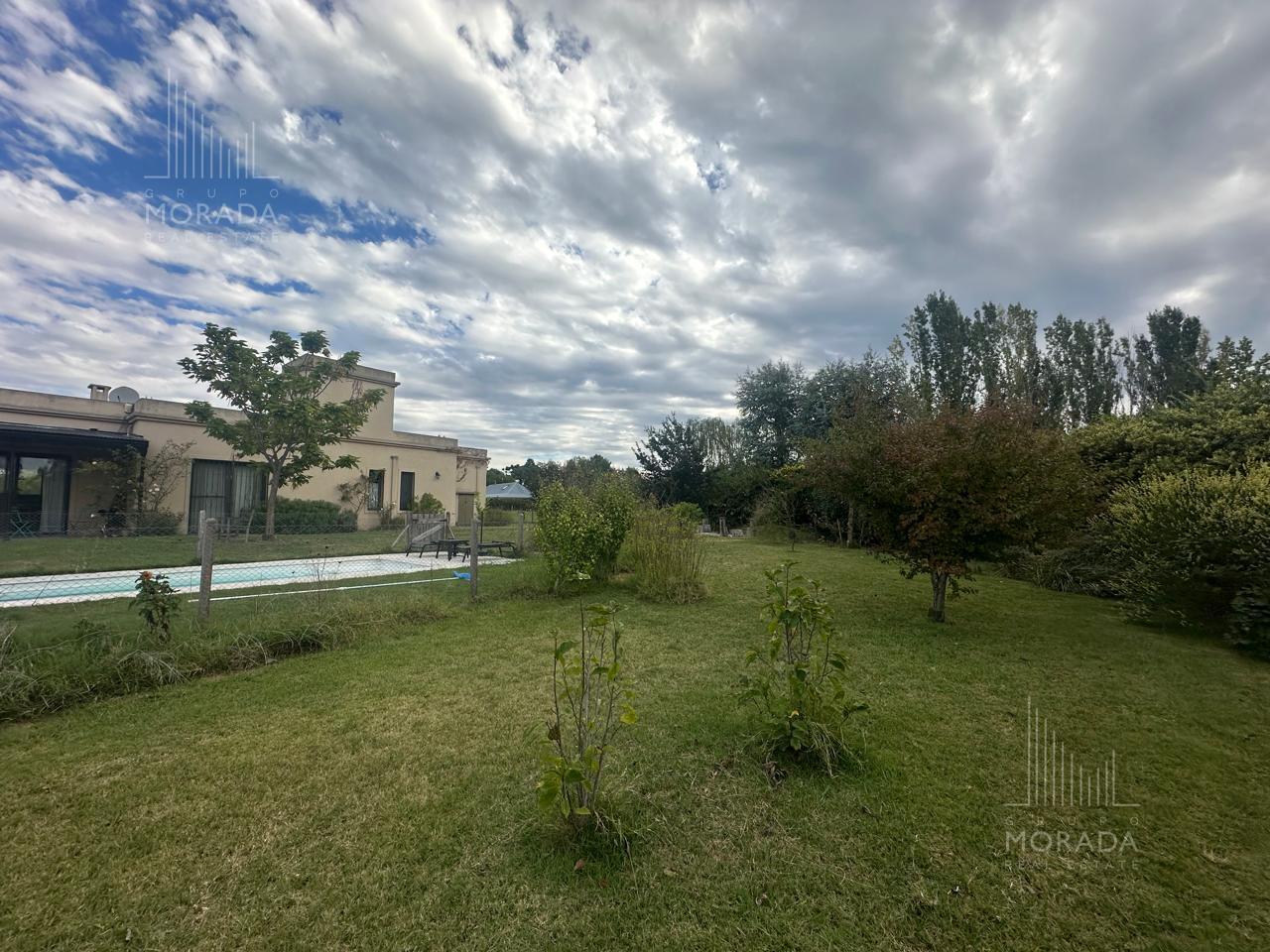 Venta Chacra excelente calidad constructiva Vista abierta al campo